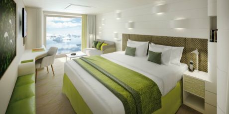 MS HANSEATIC nature - Außenkabine - Das Bild zeigt die Panoramakabine, die nahezu identisch ist - jedoch mit normalem Fenster.