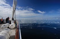 MS Delphin auf Spitzbergen